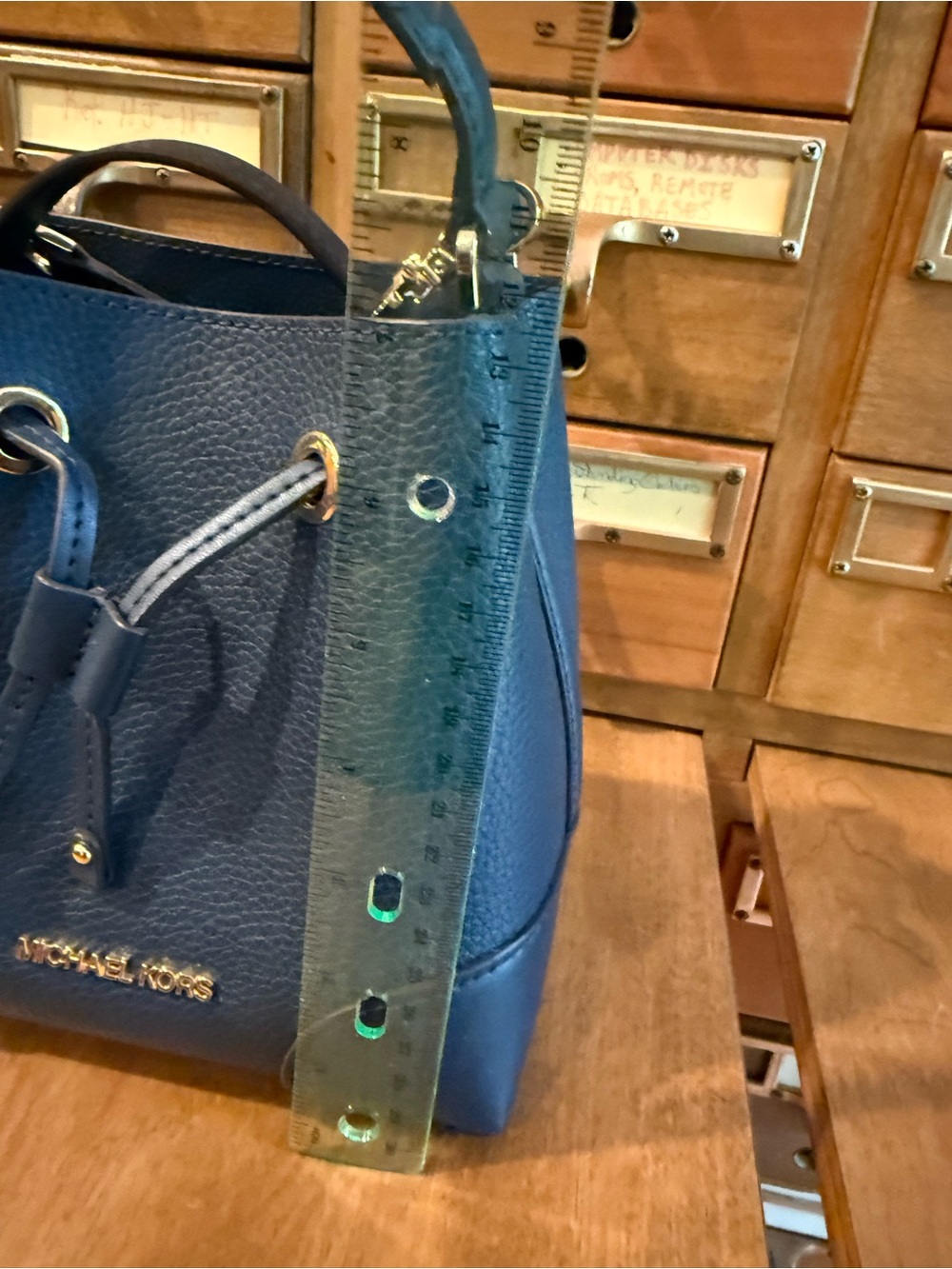 Michael Kors Navy Blue Mini Bucket Bag NWOT Clutch/Crossbody Pebbled Leather - Picture 8 of 15